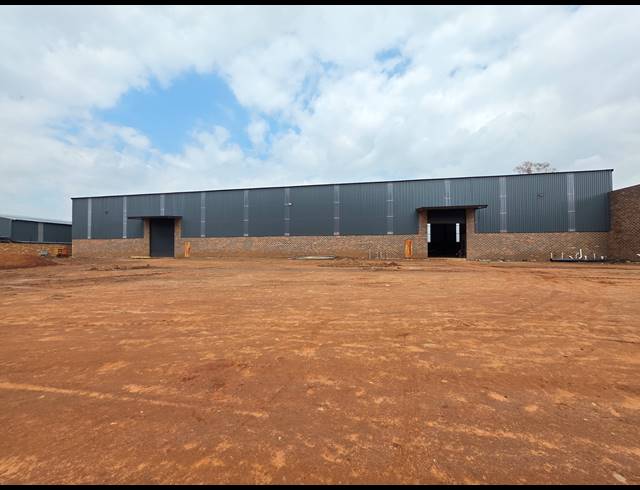 2,531M² WAREHOUSE TO LET IN AEROTON